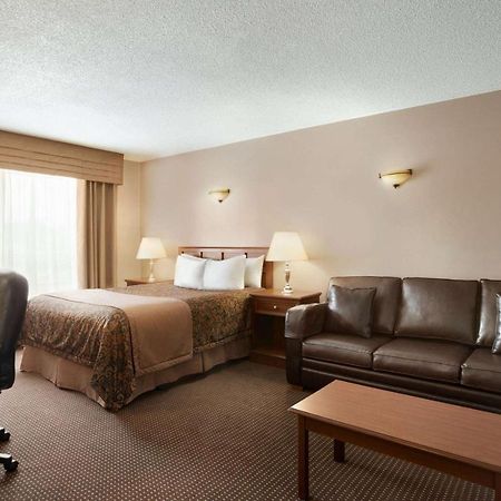 Travelodge By Wyndham Simcoe Zewnętrze zdjęcie
