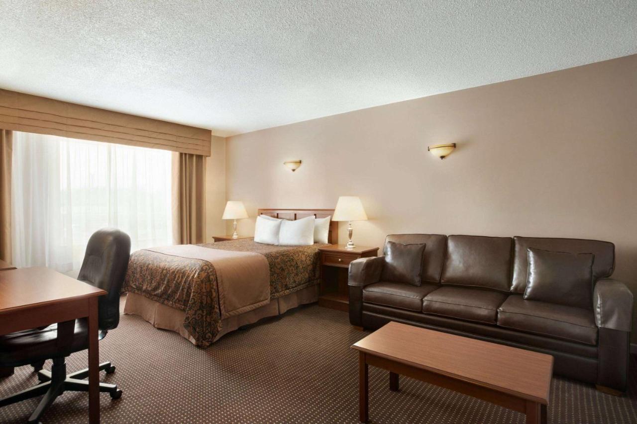 Travelodge By Wyndham Simcoe Zewnętrze zdjęcie